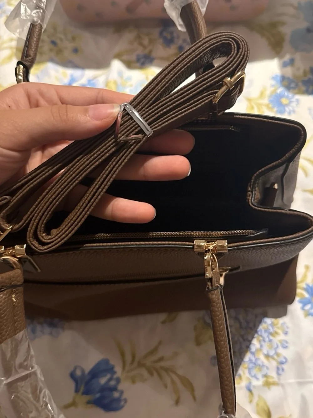 Classic Brown Structured Women’s Handbag with Adjustable Strap